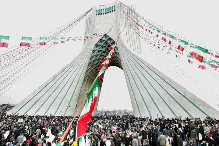 ايران تحيي ذكرى انتصار الثورة الاسلامية
