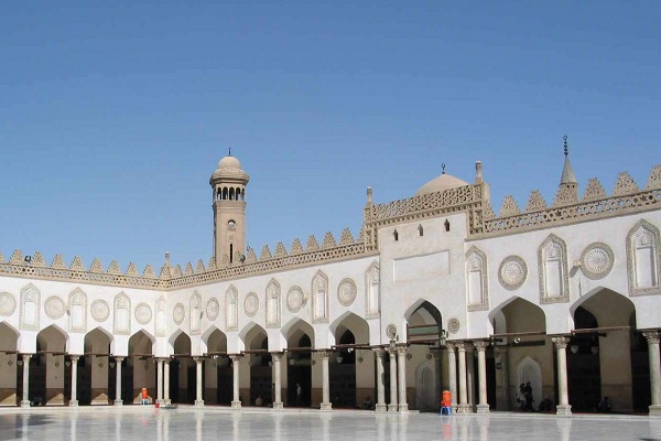 الأزهر يشيد بتصريحات بابا الفاتيكان حول مسلمي ميانمار