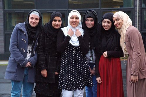إرتداء الحجاب من منظور طلبة جامعة أوکلاهوما