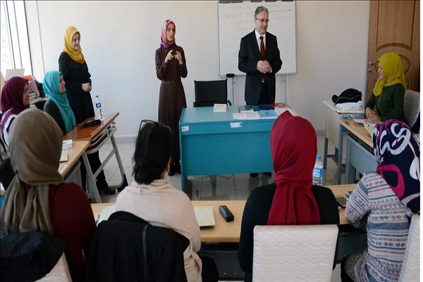 تعلیم القرآن بلغة الإشارة فی ترکیا