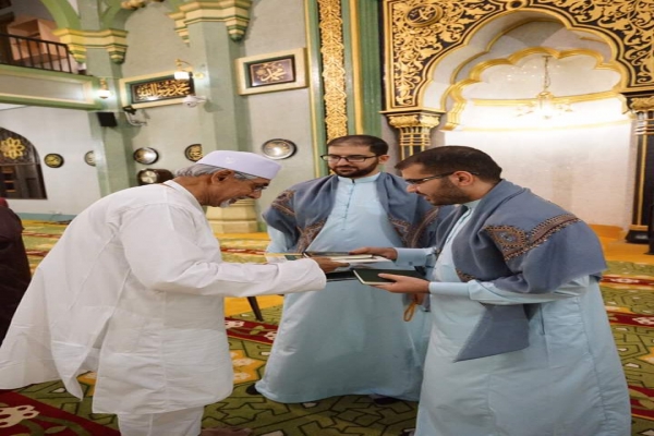 بالصور..أكبر المساجد في سنغافورة تفتح أبوابها أمام وفد العتبة الحسينية لإقامة المحافل القرآنية بالصور..أكبر المساجد في سنغافورة تفتح أبوابها أمام وفد العتبة الحسينية لإقامة المحافل القرآنية