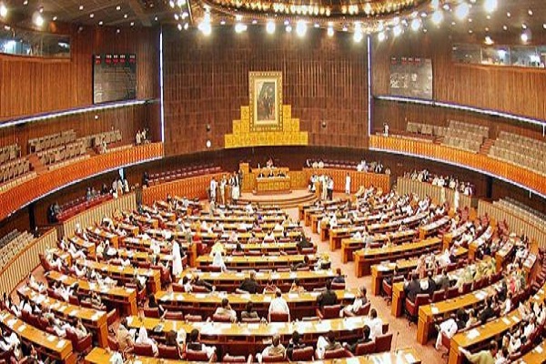 مجلس الشیوخ الباکستانی یصادق علی قنون تعلیم القرآن