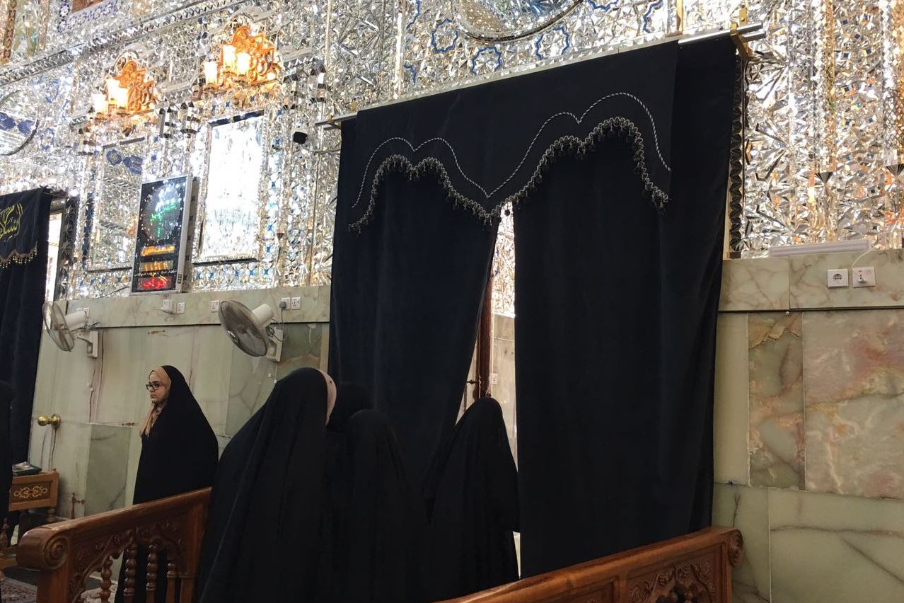 العتبة العلوية تفتتح باب الإمام الصادق (ع) تزامنا مع إحياء ذكرى شهادته