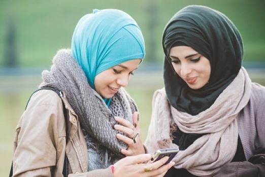 تنافس العلامات التجاریة فی إنتاج الألبسة الإسلامیة