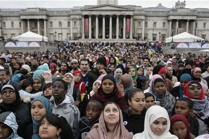 لجنة برلمانية تطالب بتمكين المسلمين في المجتمع البريطاني