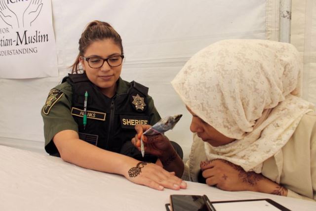 إقامة المهرجان الأول للمسلمين بمدينة 