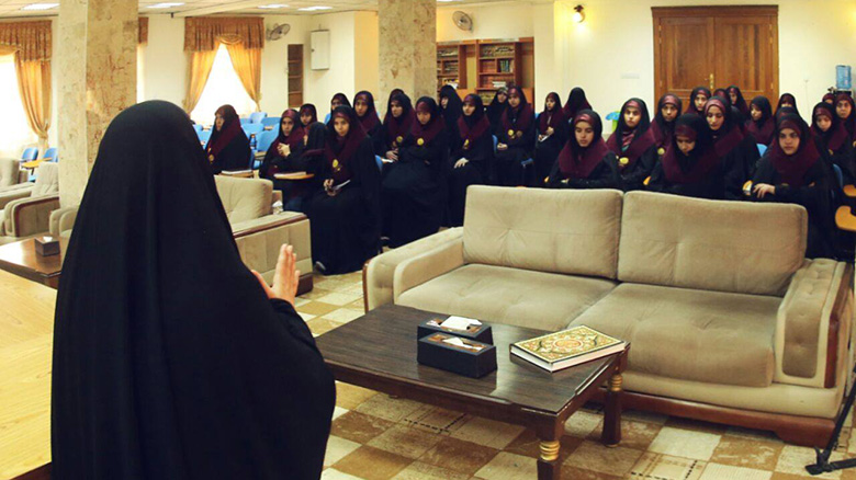 العتبة الحسينية تطلق مشروعاً لإعداد ممثلات عن العراق في المحافل القرآنية الدولية العتبة الحسينية تطلق مشروعاً لإعداد ممثلات عن العراق في المحافل القرآنية الدولية