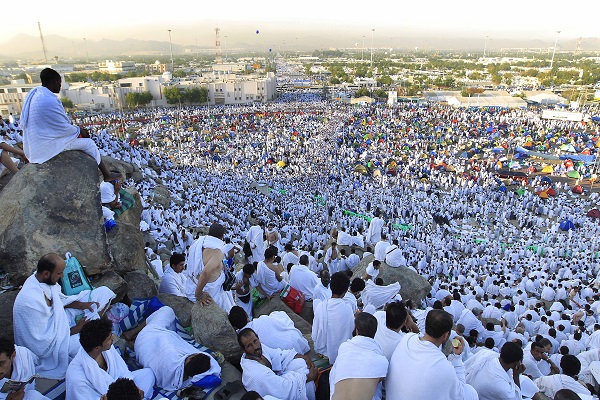 بدء توافد حجاج بيت الله الحرام إلى صعيد عرفات