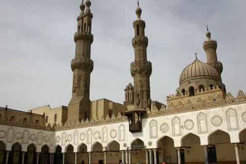 الأزهر الشريف يكشف عن حكم إستخدام آيات القرآن الكريم كنغمات للهاتف