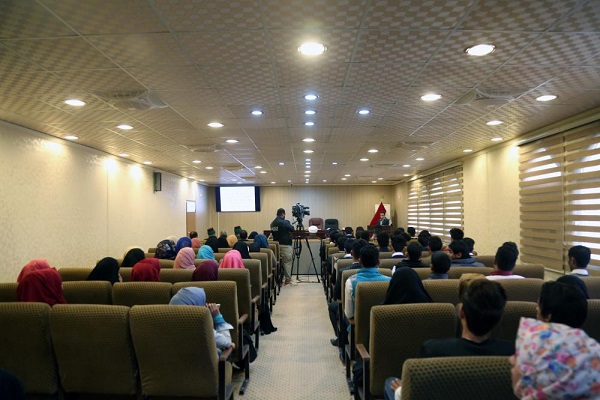 وسط اقبال و تفاعل كبير الندوات القرآنية الحوارية لطلبة الجامعات تواصل برنامجها