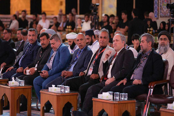 بالصور .. رسالة الإمام السجاد تجمع مذاهب واديان العالم