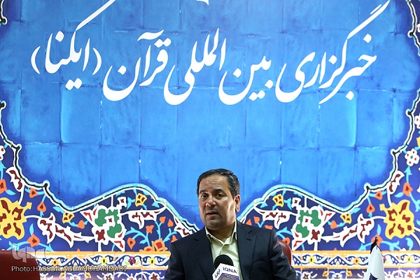 مستشار ثقافي إیراني یروي سیرته القرآنیة