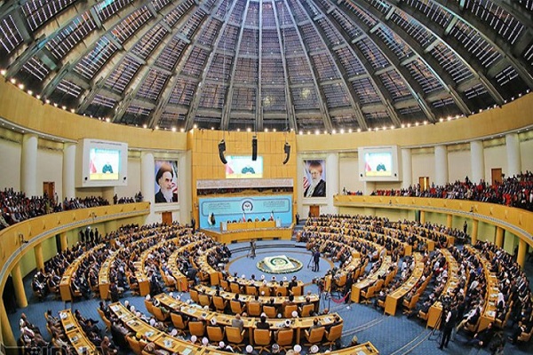 الرئيس روحاني: وحدة العالم الاسلامي يجب أن تكون استراتيجية لنا