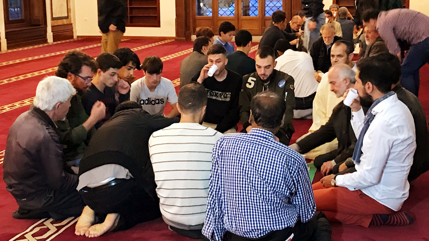 مسلمو غرناطة يختمون القرآن مرتين خلال شهر رمضان