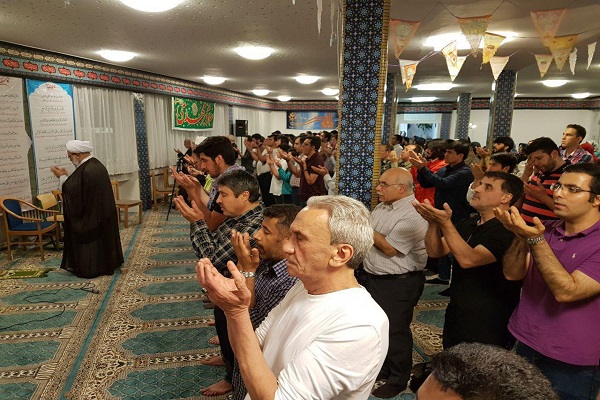 بالصّور...حلقات قرآنیة رمضانیة في المركز الاسلامي ببرلین