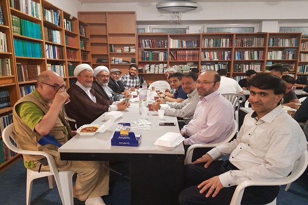 بالصّور...حلقات قرآنیة رمضانیة في المركز الاسلامي ببرلین