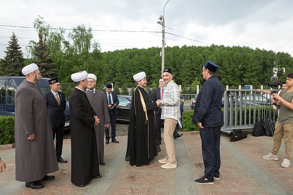 بالصور...إقامة سرادق رمضان في روسيا