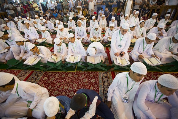 ختام فعاليات اليوم الأوّل من مهرجان فتوى الدّفاع المقدّسة...