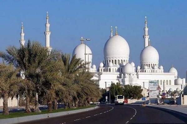 جامع الشيخ زايد في أبوظبي