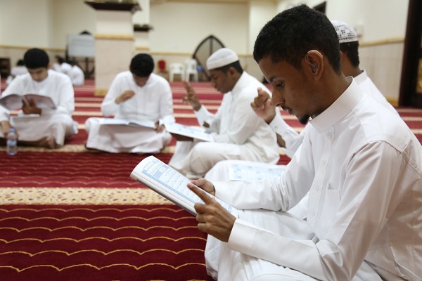 الصم في جدة .. يحفظون القرآن وينافسون الأصحاء