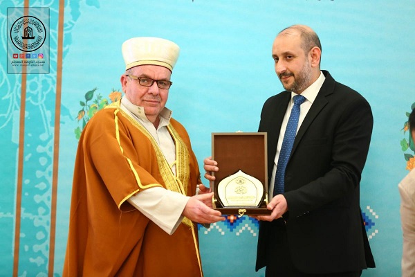 اختتام المسابقة القرآنية السادسة للجامعات في مسجد الكوفة المعظم