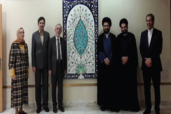 الأوقاف الإیرانیة تفاوض لتأسیس منظمة عالمیة للمسابقات القرآنیة