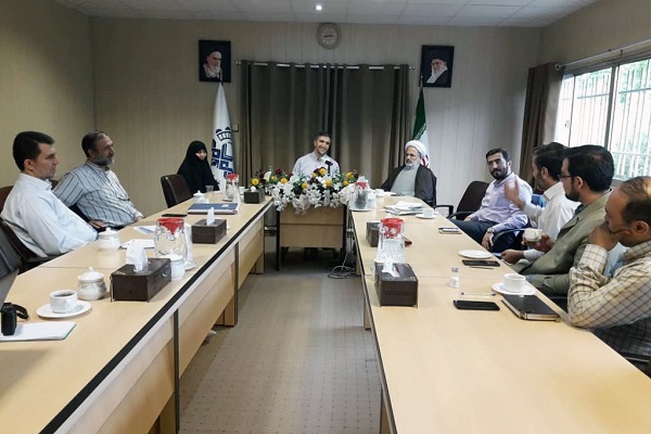 إیران: عقد إجتماع لدراسة النشاطات القرآنية في مسيرة الأربعين
