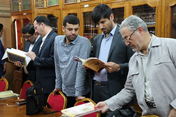 بالصور..المركز الوطني لعلوم القرآن في العراق يستقبل وفداً قرآنياً من إیران