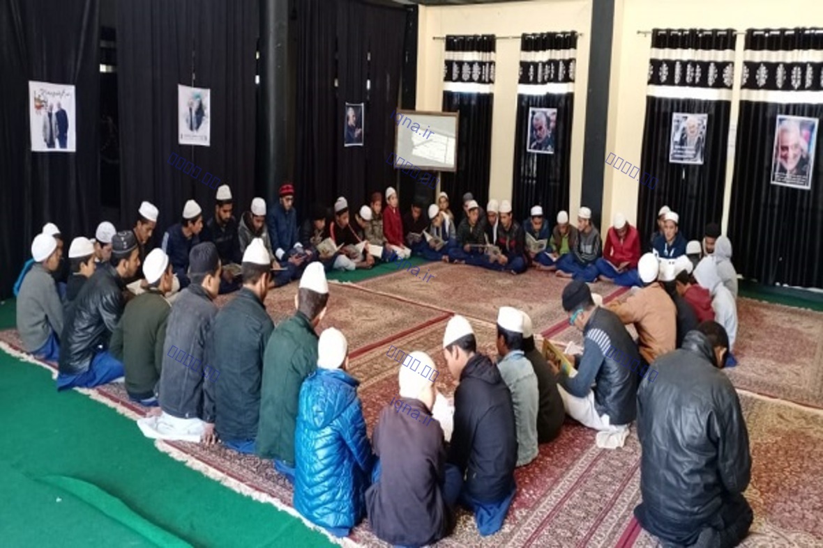 بالصور...جلسة قرآنیة في الهند تکریماً للشهید 
