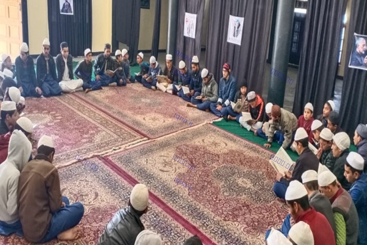 بالصور...جلسة قرآنیة في الهند تکریماً للشهید 