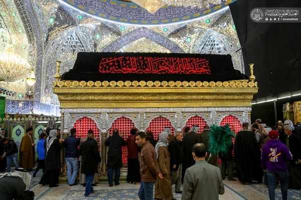 بالصور..معالم الحزن في العتبة العلوية لإحياء ذكرى إستشهاد السيدة الزهراء(س)
