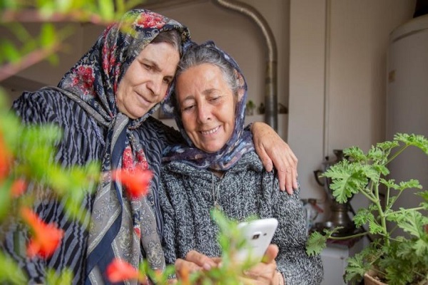 وثائقي إیرانی حول التعایش بین الأديان إلى نهائيات مهرجان 