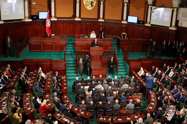البرلمان التونسي يؤكد بجلسة استثنائية الرفض المطلق ل
