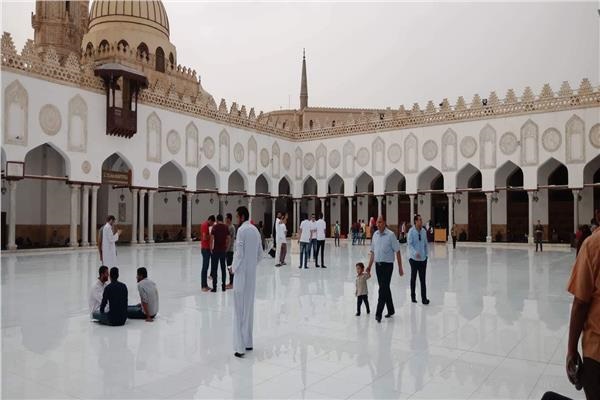 فتوى تحرم ارتياد المصابين بكورونا المساجد والأماكن العامة