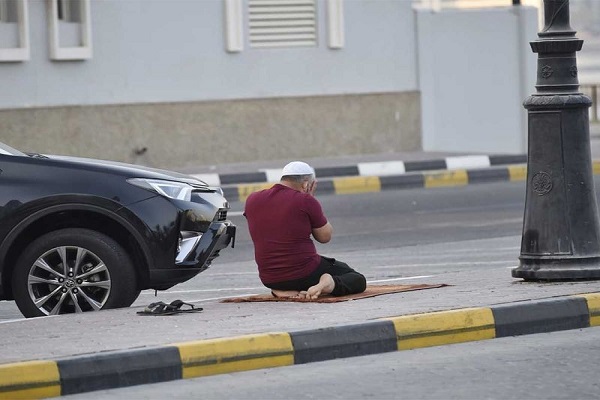 مسلمو العالم يؤدون صلاة عيد الأضحى في ظل إجراءات وقائية