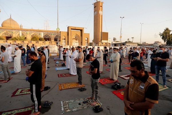 مسلمو العالم يؤدون صلاة عيد الأضحى في ظل إجراءات وقائية