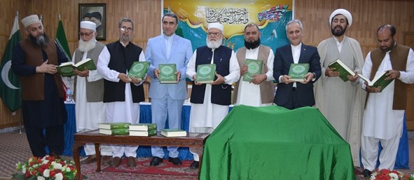 بالصور...إزاحة الستار عن ترجمتين للقرآن باللغة البشتوية في باكستان