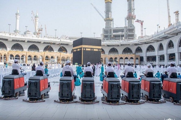 تركيب 11 شاشة بلغات عدة لتسهيل وصول الزوار للمسجد النبوي تركيب 11 شاشة بلغات عدة لتسهيل وصول الزوار للمسجد النبوي