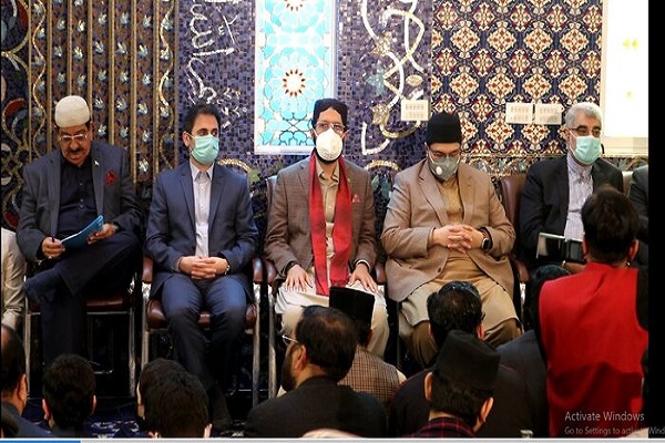 مشاركة مقرئ إيراني في حفل إعادة افتتاح مسجد 