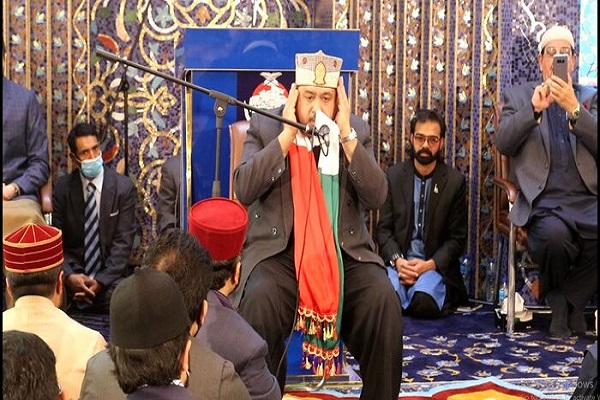 مشاركة مقرئ إيراني في حفل إعادة افتتاح مسجد 