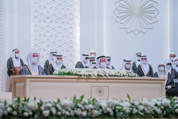 الإمارات: حفل تخريج الدفعة الأولى للقراء المجازين من مجمع القرآن بالشارقة الإمارات: حفل تخريج الدفعة الأولى للقراء المجازين من مجمع القرآن بالشارقة