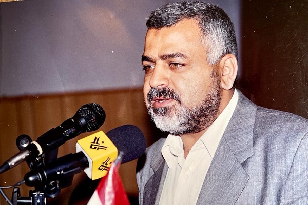 الدافع الأساسي للدكتور شمران في حضوره إلى لبنان هو روحه الحسينية الدافع الأساسي للدكتور شمران في حضوره إلى لبنان هو روحه الحسينية