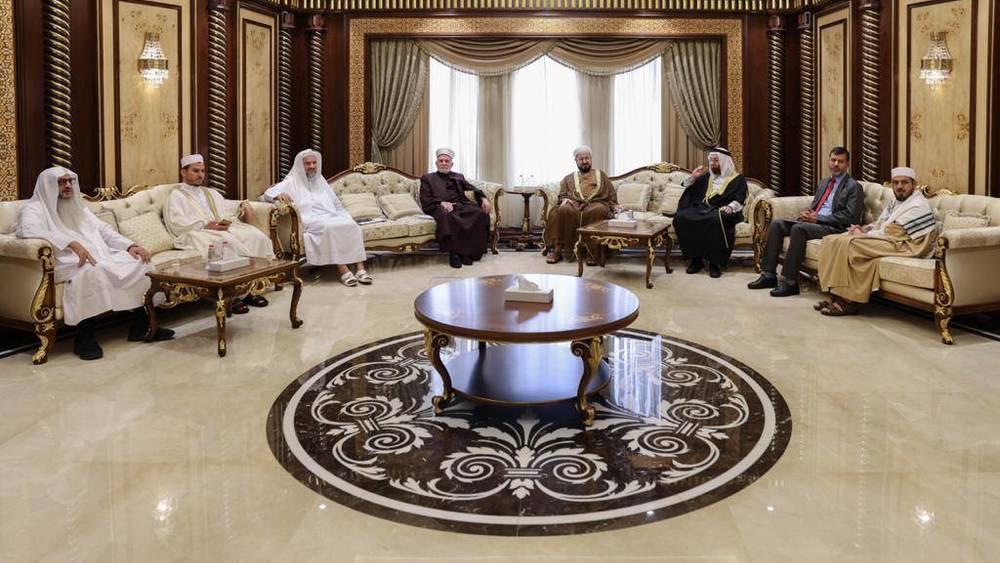 مجمع القرآن بالشارقة يحتفل بتحقيق السند العراقي