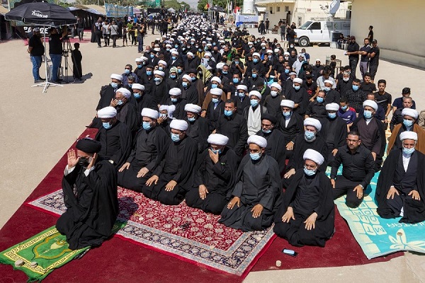 إقامةُ أطول صلاة جماعة موحّدة على طريق (يا حسين)