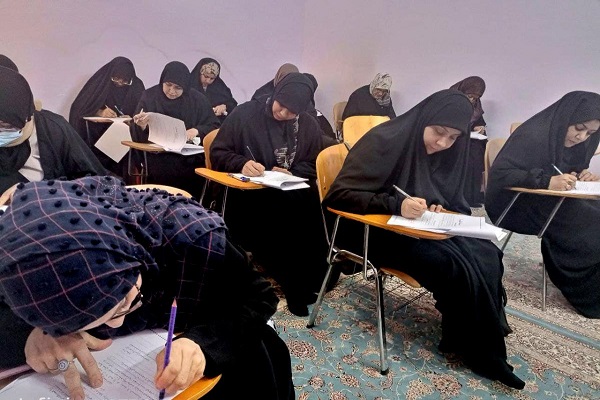 إجراء الاختبارات النهائيّة للمسابقة الفاطميّة النسويّة في العراق