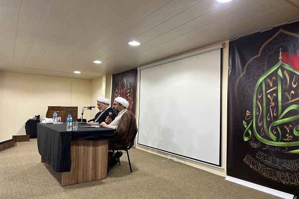 بالصور...محاضرة