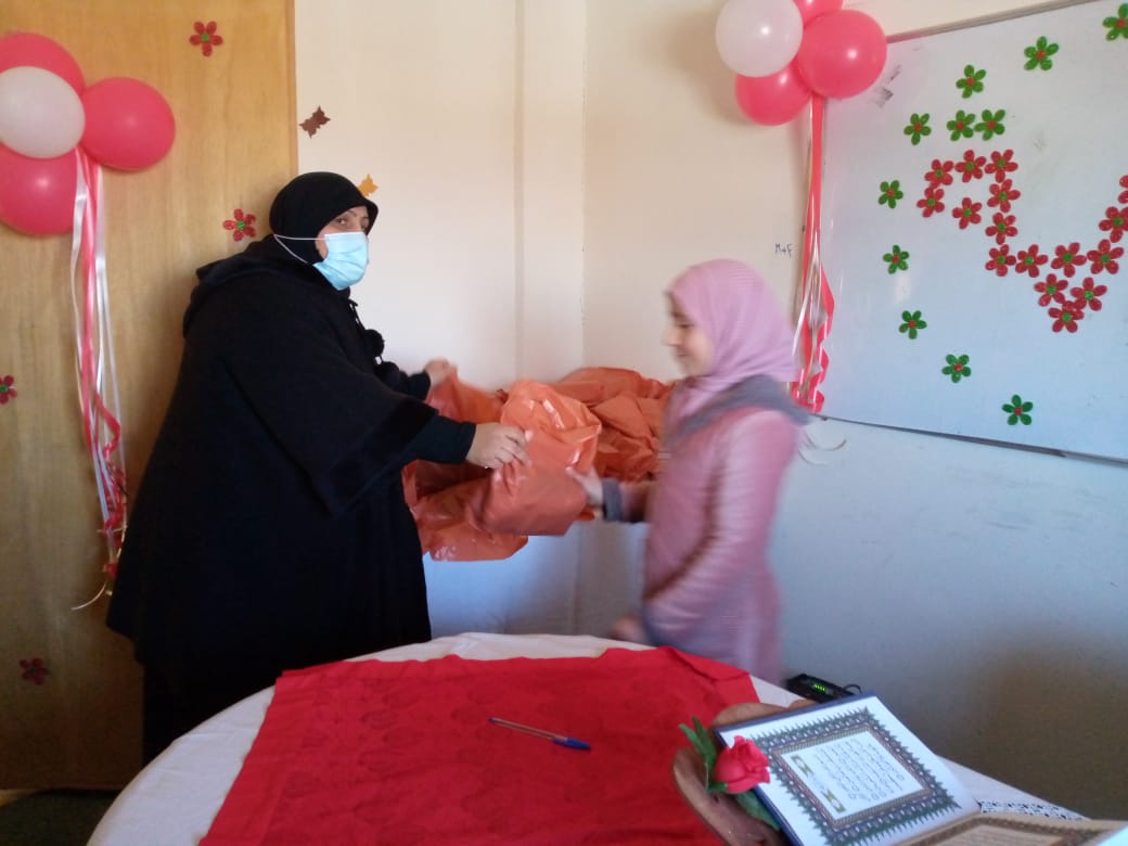 معهد السيدة سليل (رض) يحتفل بتخريخ طالباته في لبنان