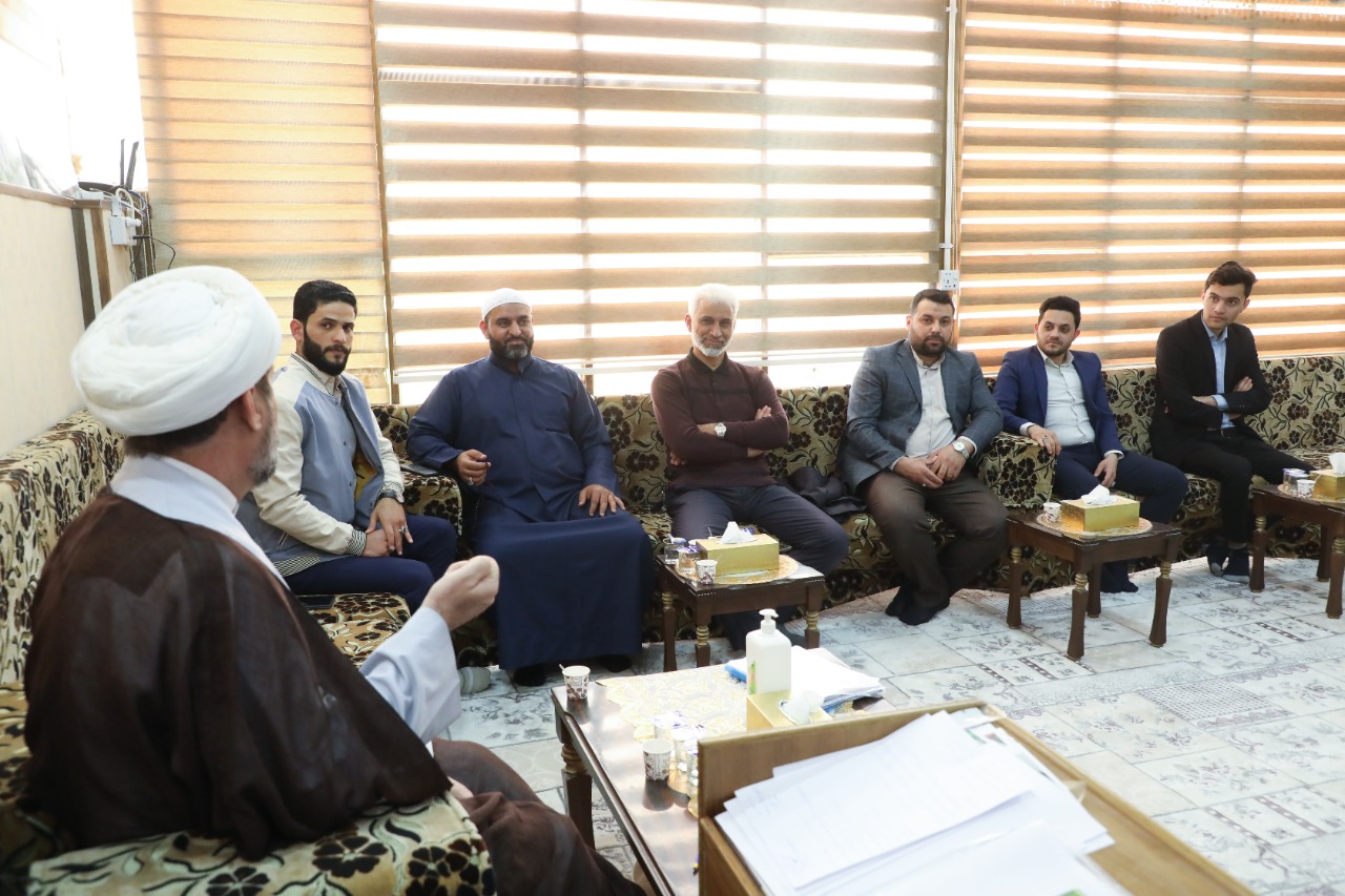 إجتماع قراء مئذنة الامام الحسين (ع) في كربلاء استعداداً لشهر رمضان + صور