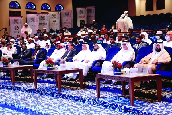 أصغر متسابق في جائزة دبي للقرآن يحفظ كتاب الله في عامين ونصف