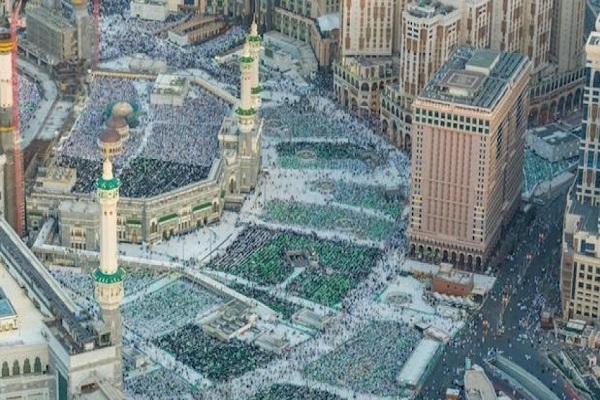 بالصور...ثلاثة ملايين مصلٍ يشهدون ختم القرآن بالحرم المكي